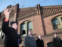  Przewodnikiem po terenie Nowego Muzeum Śląskiego był dyrektor placówki Lech Szaraniec. 