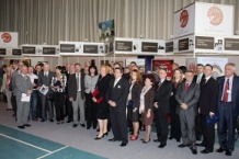  Pamiątkowe zdjęcie sygnatariuszy deklaracji oraz uczestników konferencji 